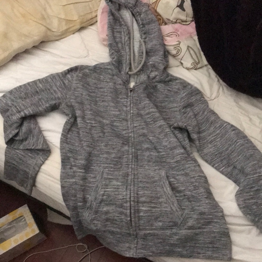 Grey sweatshirt
